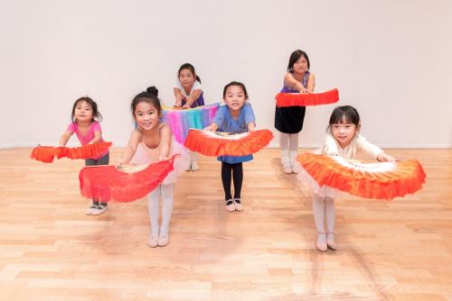 Chinese kids class in Canada Water studio